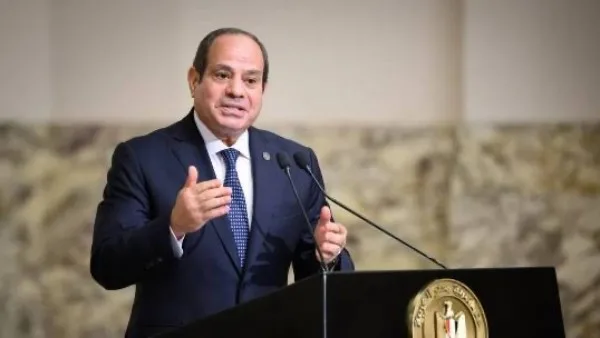 بعد توقيع الرئيس بشكل رسمي.. من هم المخولون بإصدار الفتاوى في مصر؟ بعد توقيع الرئيس بشكل رسمي.. من هم المخولون بإصدار الفتاوى في مصر؟