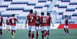 إصابة مفاجئة تتسبب في خروج هداف الأهلي من أولى مباريات كأس العالم للأندية إصابة مفاجئة تتسبب في خروج هداف الأهلي من أولى مباريات كأس العالم للأندية