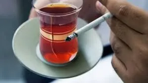 تحذير مهم: شرب الشاي بهذه الطريقة قد يزيد من خطر الإصابة بالسرطان.