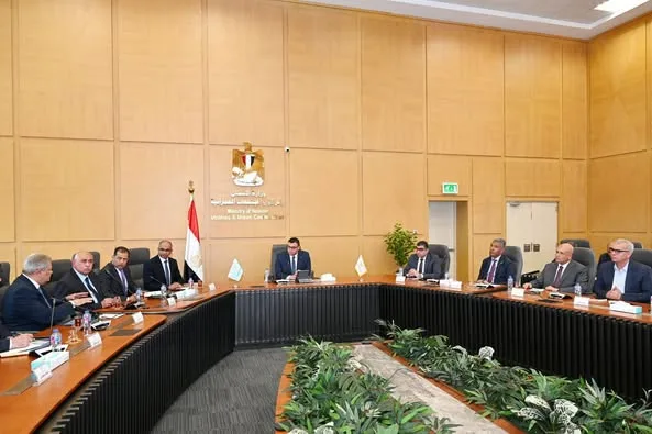 وزير الإسكان يراقب مشاريع البنية التحتية وتوطين الصناعة في إطار مبادرة حياة كريمة وزير الإسكان يراقب مشاريع البنية التحتية وتوطين الصناعة في إطار مبادرة حياة كريمة