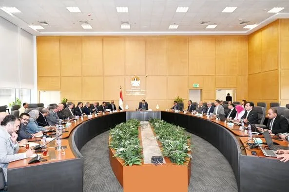 وزير الإسكان يراقب تقدم مشروعات البنية التحتية وتعزيز التصنيع المحلي وزير الإسكان يراقب تقدم مشروعات البنية التحتية وتعزيز التصنيع المحلي