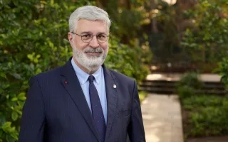 فضلو خوري يُضاف إلى قائمة بنجامين فرانكلين وجورج واشنطن في “الأكاديمية الأمريكية للفنون والعلوم”