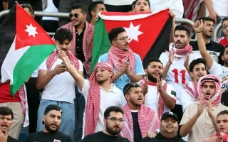 جماهير الأردن تستقبل “أسود الرافدين” بحماس وتشارك في أداء النشيد الوطني العراقي (فيديو) جماهير الأردن تستقبل “أسود الرافدين” بحماس وتشارك في أداء النشيد الوطني العراقي (فيديو)