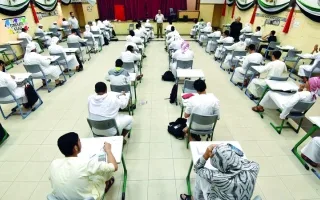اختبارات نهاية العام: أمهات يطلقن حالة “طوارئ عائلية” ومجموعات واتس آب لمساندة الأبناء اختبارات نهاية العام: أمهات يطلقن حالة “طوارئ عائلية” ومجموعات واتس آب لمساندة الأبناء