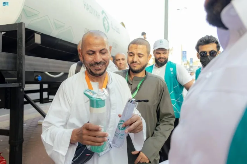 اللجنة العليا للحج تقدّر 420 ألف مشارك في الموسم الجاري اللجنة العليا للحج تقدّر 420 ألف مشارك في الموسم الجاري