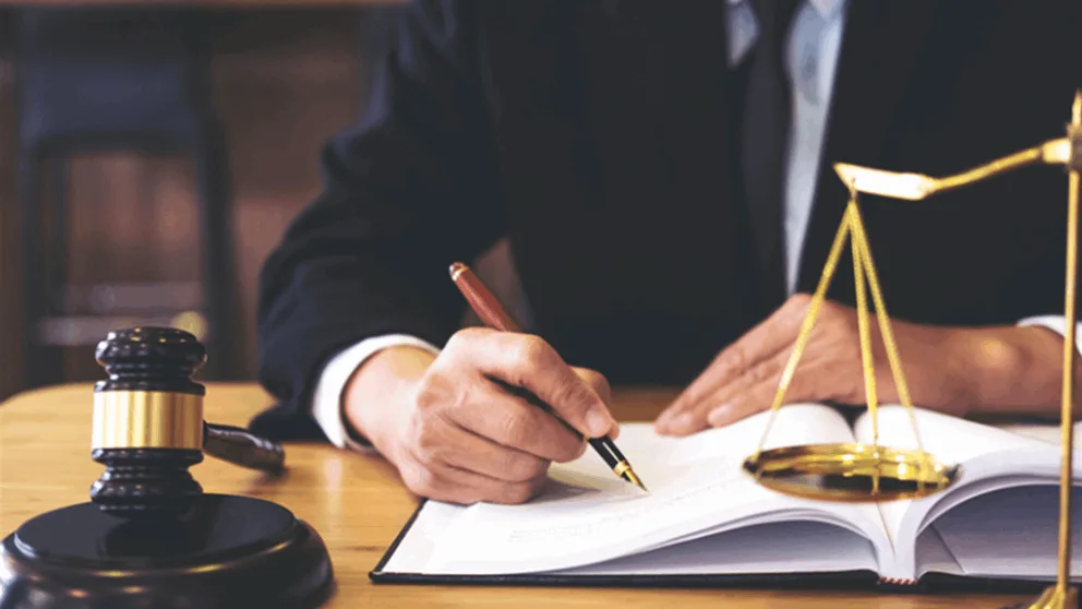 شخصيات بارزة أمام المحكمة… هل بدأت الاعتقالات؟ شخصيات بارزة أمام المحكمة… هل بدأت الاعتقالات؟