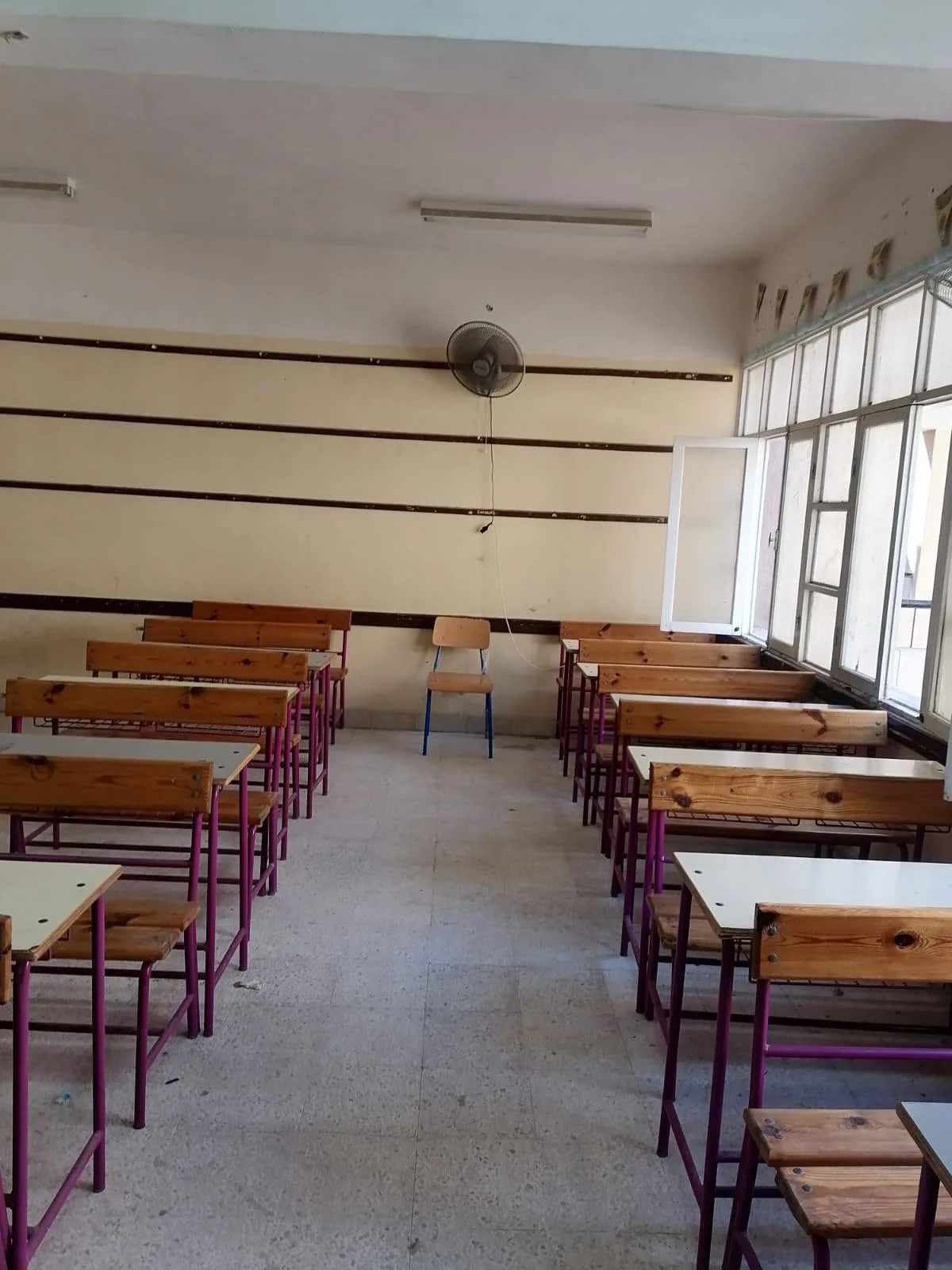 تجهيز لجان امتحانات الثانوية العامة 2025: الإضاءة والتهوية والنظافة في التفاصيل تجهيز لجان امتحانات الثانوية العامة 2025: الإضاءة والتهوية والنظافة في التفاصيل