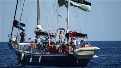 نواب: الاستيلاء على مادلين خطوة خطيرة تُهدد أمن الملاحة وتُضاف إلى سجل الانتهاكات الإسرائيلية. نواب: الاستيلاء على مادلين خطوة خطيرة تُهدد أمن الملاحة وتُضاف إلى سجل الانتهاكات الإسرائيلية.