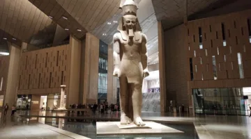 وزير السياحة والآثار: المتحف الكبير يمثل هرمًا مصريًا رابعًا