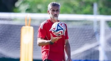 ملخص لقاء خوسيه ريبيرو مع لاعبي الأهلي حول ‘الوصايا’ وآراؤه بشأن ميسي