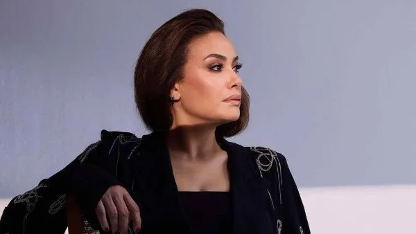 صحفية تكتب كتابًا عن قاتل متسلسل.. تفاصيل شخصية هند صبري في مسلسل “عسل أحمر” صحفية تكتب كتابًا عن قاتل متسلسل.. تفاصيل شخصية هند صبري في مسلسل “عسل أحمر”