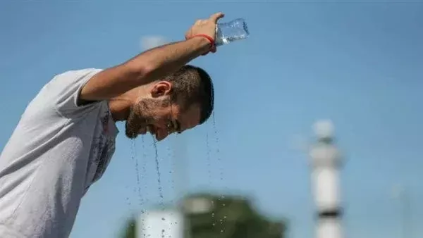 تفاصيل جديدة عن أحوال الطقس غدًا.. الأرصاد تعلن عن موعد انتهاء موجة الحر تفاصيل جديدة عن أحوال الطقس غدًا.. الأرصاد تعلن عن موعد انتهاء موجة الحر