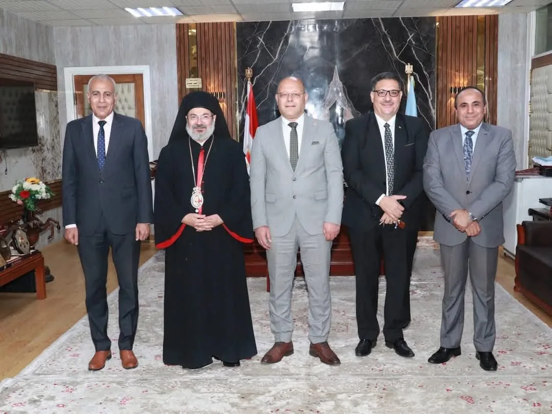 الأنبا توما يقدم التهاني لرئيس جامعة سوهاج ومجلسها بمناسبة عيد الأضحى الأنبا توما يقدم التهاني لرئيس جامعة سوهاج ومجلسها بمناسبة عيد الأضحى