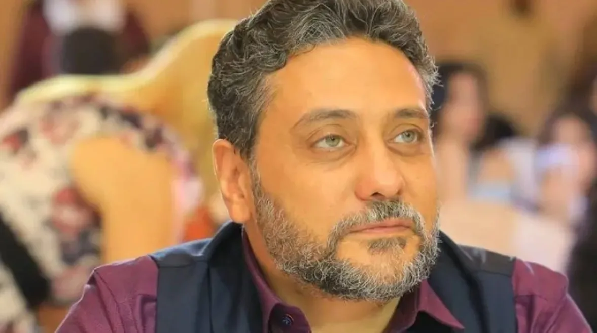 تامر فرج يعبّر عن استيائه من حلقة الدحيح: “رائحة الاستهزاء بالفراعنة واضحة فيها” تامر فرج يعبّر عن استيائه من حلقة الدحيح: “رائحة الاستهزاء بالفراعنة واضحة فيها”