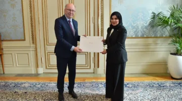 رئيس الوزراء ووزير الخارجية يرسل نصًا خطيًا إلى وزيرة الخارجية في السويد