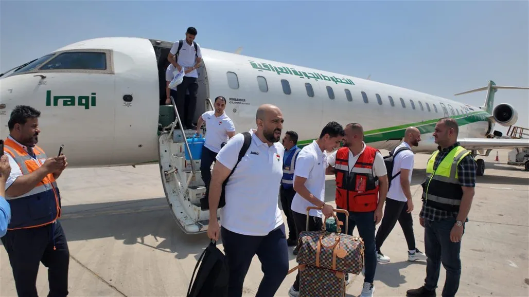 وصول فريق المنتخب العراقي إلى مطار بغداد الدولي (صور) وصول فريق المنتخب العراقي إلى مطار بغداد الدولي (صور)