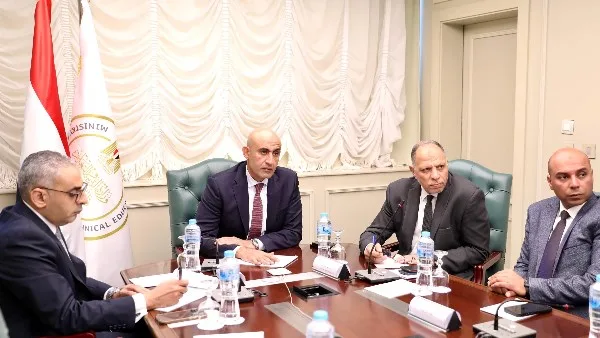 تأمين لجان امتحانات الثانوية العامة 2025 وتفتيش الطلاب عند المدخل. تأمين لجان امتحانات الثانوية العامة 2025 وتفتيش الطلاب عند المدخل.