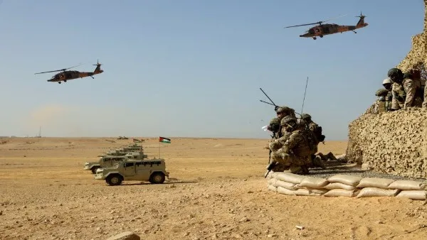 الأردن: thwarting an attempt to infiltrate and smuggle large quantities of narcotics. الأردن: thwarting an attempt to infiltrate and smuggle large quantities of narcotics.