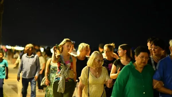 بني سويف تستضيف 12 سائحاً من مجموعة سياحية ألمانية. بني سويف تستضيف 12 سائحاً من مجموعة سياحية ألمانية.