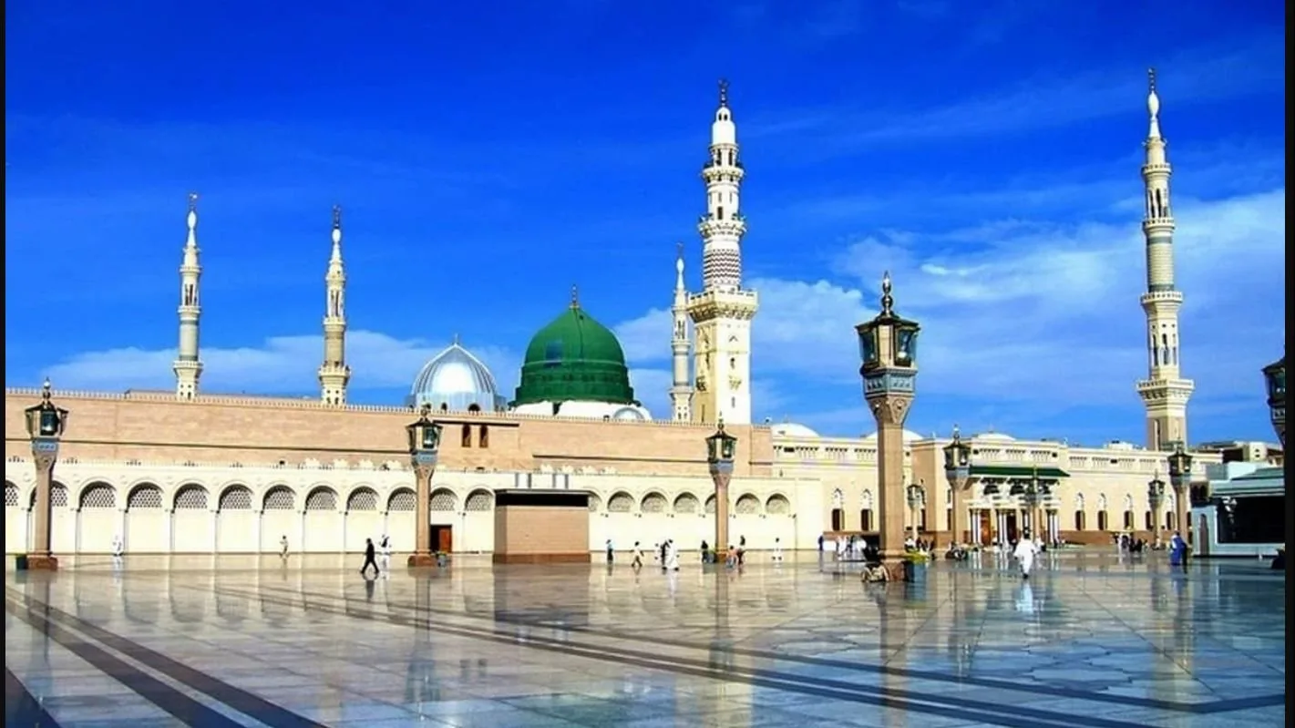 أهم 10 أدعية تُقال في المسجد النبوي الشريف أهم 10 أدعية تُقال في المسجد النبوي الشريف