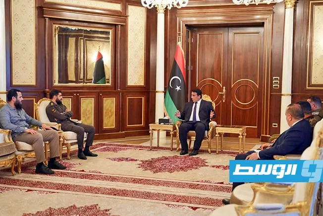 في الاجتماع الأول للجنة الأمنية، المنفي يشدد على أهمية إزالة جميع المظاهر المسلحة من طرابلس. في الاجتماع الأول للجنة الأمنية، المنفي يشدد على أهمية إزالة جميع المظاهر المسلحة من طرابلس.