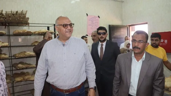 محافظ القليوبية ي inaugurates a semi-automatic bakery to serve residents of social housing in Khanka. محافظ القليوبية ي inaugurates a semi-automatic bakery to serve residents of social housing in Khanka.