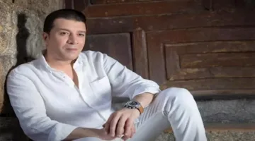 مصطفى كامل يتمنى الشفاء العاجل لنجل تامر حسني إثر تعرضه لوعكة صحية.