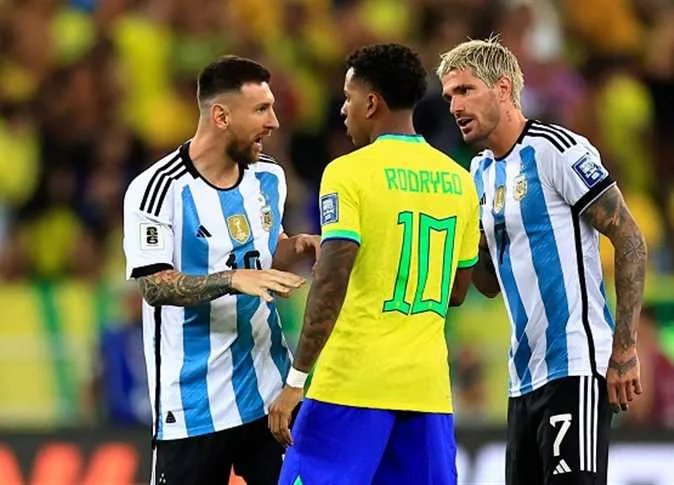 ترتيب تصفيات أمريكا الجنوبية لكأس العالم 2026 بعد انتصار البرازيل وتعادل الأرجنتين. ترتيب تصفيات أمريكا الجنوبية لكأس العالم 2026 بعد انتصار البرازيل وتعادل الأرجنتين.