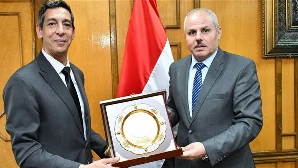 رئيس جامعة قناة السويس يستعرض فرص التعاون مع اتحاد ألعاب القوى رئيس جامعة قناة السويس يستعرض فرص التعاون مع اتحاد ألعاب القوى