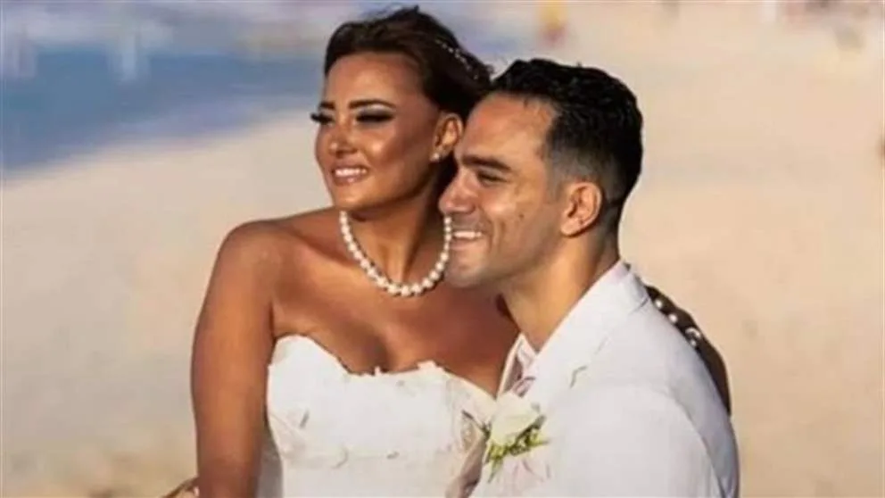الفنانة المصرية بشرى تعلن انفصالها عن زوجها خالد حميدة بعد فترة وجيزة من الزواج الفنانة المصرية بشرى تعلن انفصالها عن زوجها خالد حميدة بعد فترة وجيزة من الزواج