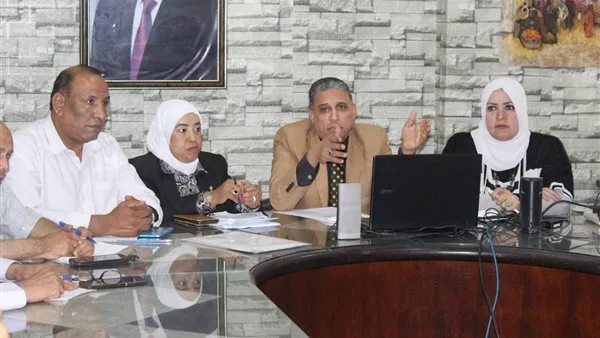 اجتماع عاجل في الجيزة تحضيرًا لامتحانات الثانوية العامة.. وتشديدات غير مسبوقة لتأمين اللجان اجتماع عاجل في الجيزة تحضيرًا لامتحانات الثانوية العامة.. وتشديدات غير مسبوقة لتأمين اللجان