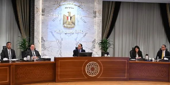مدبولي يقود اجتماع اللجنة الاقتصادية لمراقبة الإصلاحات وتقليص الديون وتحسين مناخ الاستثمار مدبولي يقود اجتماع اللجنة الاقتصادية لمراقبة الإصلاحات وتقليص الديون وتحسين مناخ الاستثمار