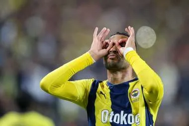 رهان مورينيو يثير نزاعًا في الهلال ويجعل ميتروفيتش في موقف محرج رهان مورينيو يثير نزاعًا في الهلال ويجعل ميتروفيتش في موقف محرج