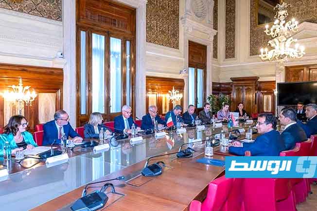 رئيس أركان القوات البرية التابعة لـ«القيادة العامة» الفريق صدام حفتر يلتقي وزير الداخلية الإيطالي، ماتيو بيانتيدوسي في روما، الأربعاء 11 يونيو 2025 (شعبة الإعلام الحربي)