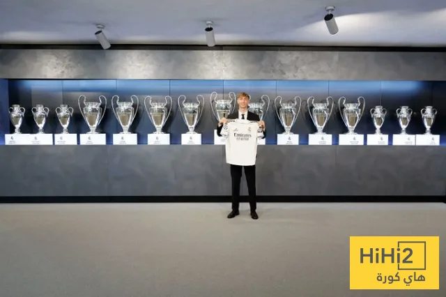 هويسين يعبّر عن مشاعره عند وصوله لمتحف ريال مدريد ورؤية كؤوس الأبطال هويسين يعبّر عن مشاعره عند وصوله لمتحف ريال مدريد ورؤية كؤوس الأبطال