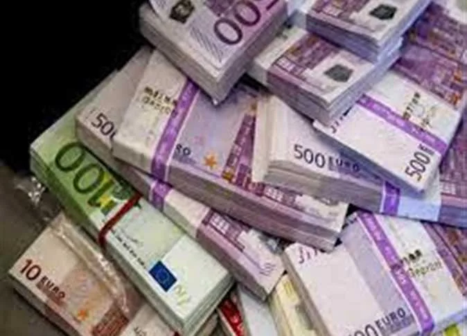 سعر الدولار الحالي بعد تراجع الأخير أمام الجنيه والعملات العربية والأجنبية اليوم الخميس 12 يونيو 2025. سعر الدولار الحالي بعد تراجع الأخير أمام الجنيه والعملات العربية والأجنبية اليوم الخميس 12 يونيو 2025.