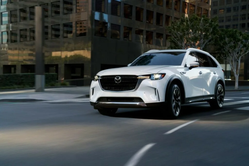 مازدا CX90 2025: سيارة يابانية بتصميم حديث وتقنيات متطورة. مازدا CX90 2025: سيارة يابانية بتصميم حديث وتقنيات متطورة.