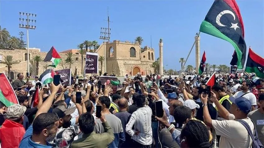 «قافلة التضامن لتخفيف حصار غزة» تواصل مسيرتها من ليبيا إلى رفح «قافلة التضامن لتخفيف حصار غزة» تواصل مسيرتها من ليبيا إلى رفح
