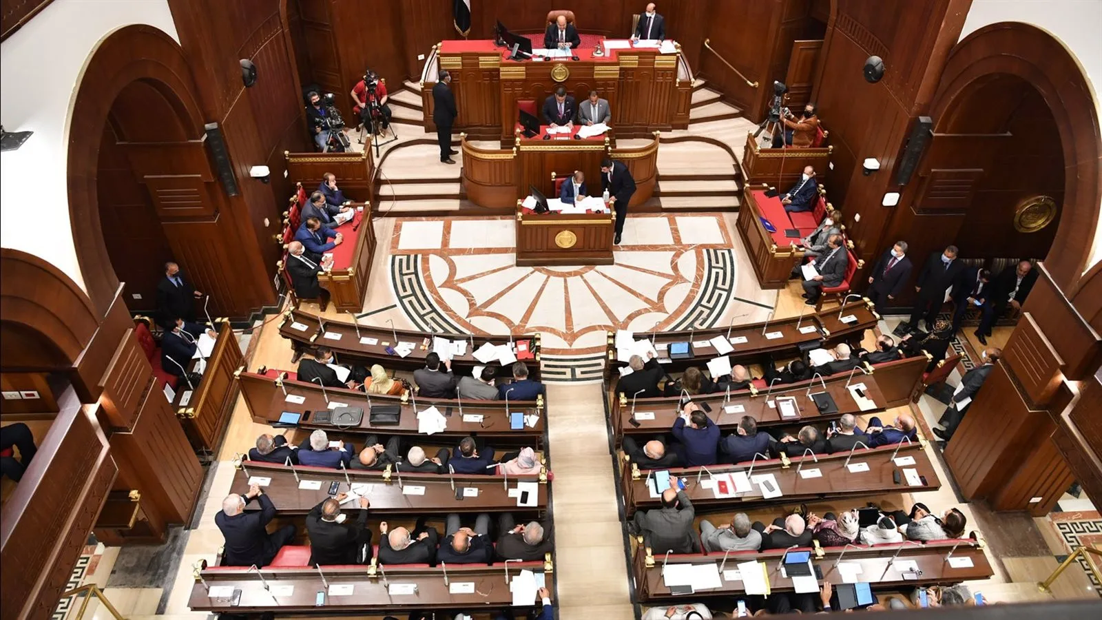 برلماني: تعليمات رئاسية لضمان توفير التأمين الصحي الشامل لـ100 مليون شخص. برلماني: تعليمات رئاسية لضمان توفير التأمين الصحي الشامل لـ100 مليون شخص.