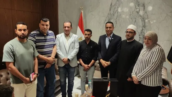 مصر تكرم أبطالها: تقديم مليون جنيه لعائلة الشهيد heroic منقذ مدينة العاشر من رمضان مصر تكرم أبطالها: تقديم مليون جنيه لعائلة الشهيد heroic منقذ مدينة العاشر من رمضان