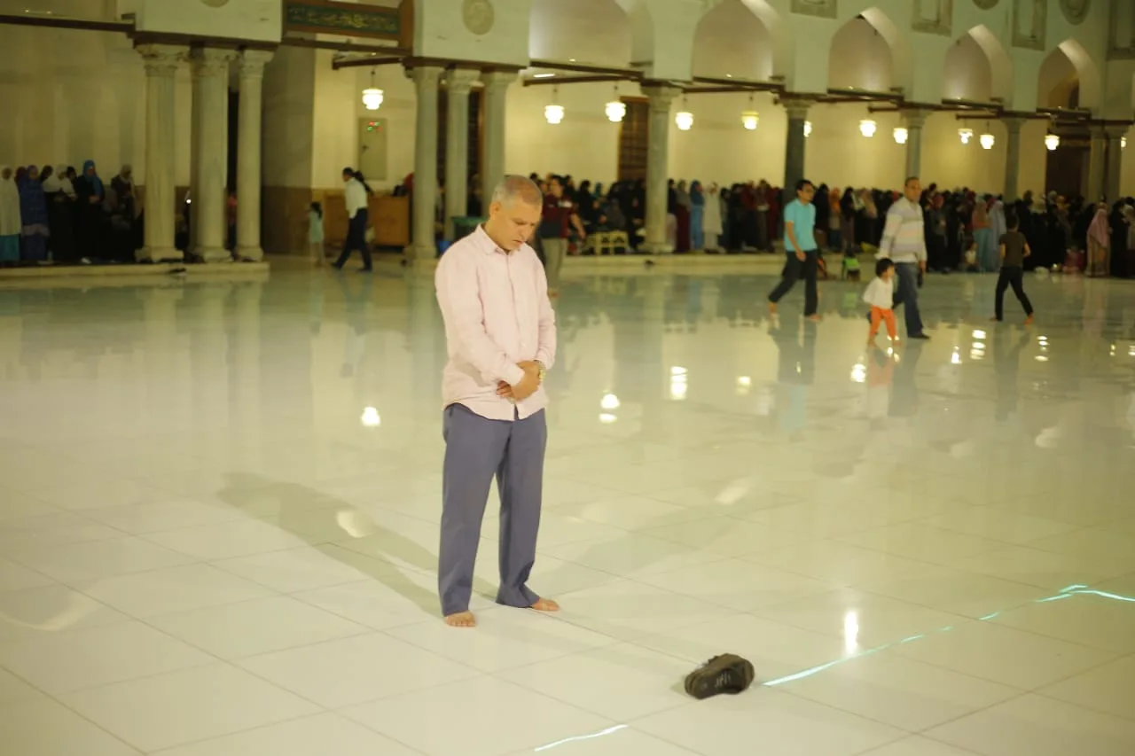 هل يحق للمسافر قصر الصلاة عند السفر يوميًا؟ .. إجابة علي جمعة هل يحق للمسافر قصر الصلاة عند السفر يوميًا؟ .. إجابة علي جمعة