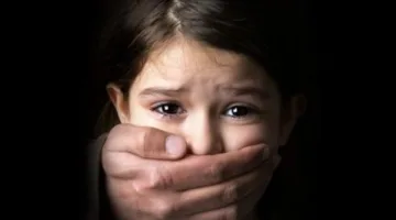 “الفتاة تروي للنيابة تفاصيل ما تعرضت له” .. استمرار حبس شاب اغتصب طفلة في زفتى