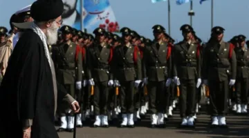 إيران تتلقى تحذيراً من دول صديقة والحرس الثوري يعلن: سيكونون عبرة للماضي