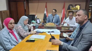 بالصور.. وكيل “تعليم الغربية” يراقب امتحانات الدبلومات الفنية من مركز العمليات الرئيسي