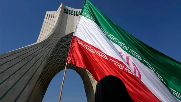 إعلام إيراني: مقتل ابنة رئيس الأركان الإيراني جراء الغارات الإسرائيلية إعلام إيراني: مقتل ابنة رئيس الأركان الإيراني جراء الغارات الإسرائيلية