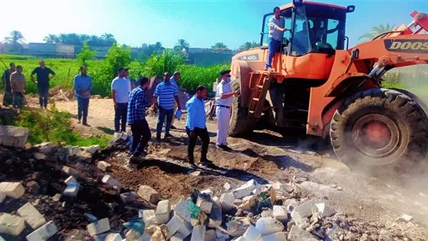 محافظ المنيا: التخلص من 215 حالة اعتداء على الأراضي الزراعية وأملاك الدولة محافظ المنيا: التخلص من 215 حالة اعتداء على الأراضي الزراعية وأملاك الدولة