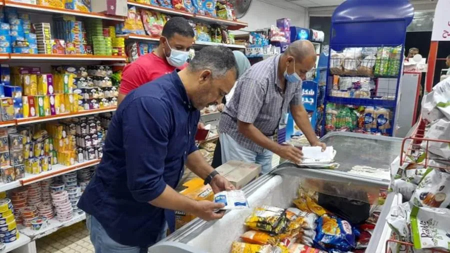 273 تقرير مخالفة في المخابز والأسواق خلال الحملات التموينية ببني سويف 273 تقرير مخالفة في المخابز والأسواق خلال الحملات التموينية ببني سويف