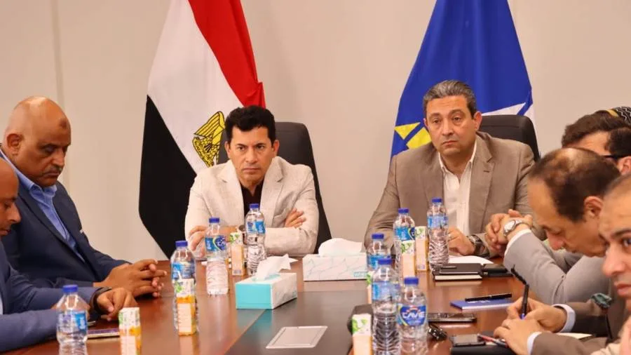 وزير الشباب والرياضة ومحافظ دمياط يلتقيان نواب المجلسين في مقر المحافظة وزير الشباب والرياضة ومحافظ دمياط يلتقيان نواب المجلسين في مقر المحافظة
