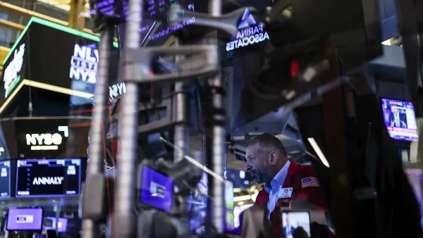 أسهم إكسون تحقق 9 مليارات دولار خلال يوم واحد.. وخسائر كبيرة لشركة GameStop أسهم إكسون تحقق 9 مليارات دولار خلال يوم واحد.. وخسائر كبيرة لشركة GameStop