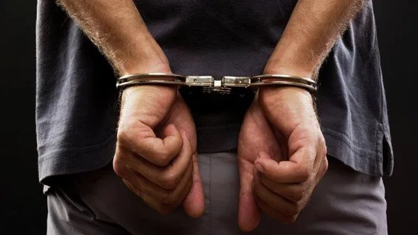 خفت وفررت.. اعترافات مثيرة لسائق تسبب في وقوع حادث لثلاثة أشقاء على الأوتوستراد خفت وفررت.. اعترافات مثيرة لسائق تسبب في وقوع حادث لثلاثة أشقاء على الأوتوستراد